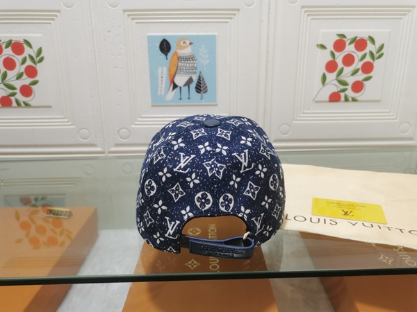 ブランド帽子側面デザイン